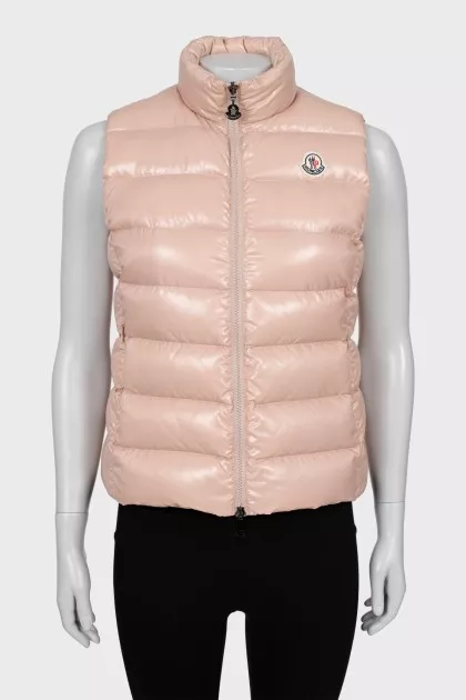 Cropped quilted vest