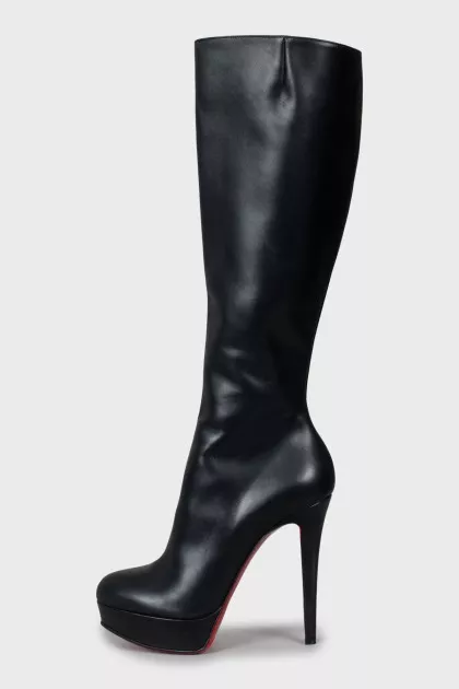 Leather boots with stiletto heels