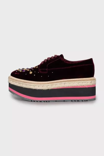 Velour slip-ons with high soles