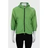 Short windbreaker with zip