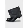 Leather ankle boots with square toe