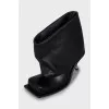 Leather ankle boots with square toe