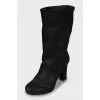 Suede ankle boots with raised seams