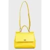 Lemon -colored bag
