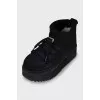 Insulated suede ugg boots with laces