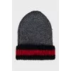 Knitted hat in a combination of colors