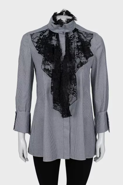 Long blouse with lace