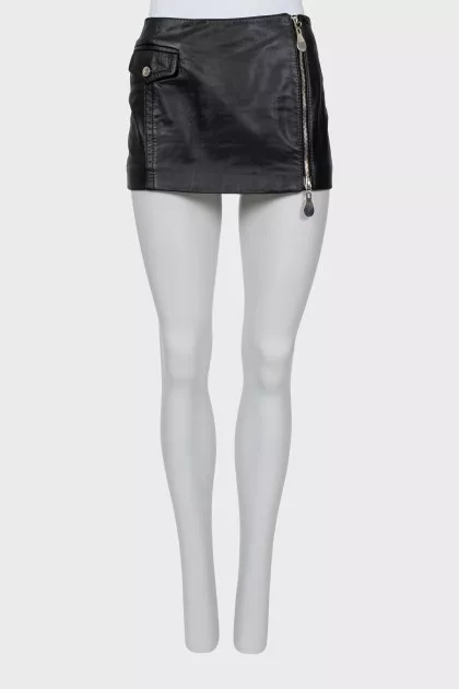 Leather mini skirt with zipper