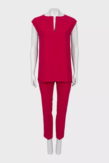 Pink wool suit with trousers