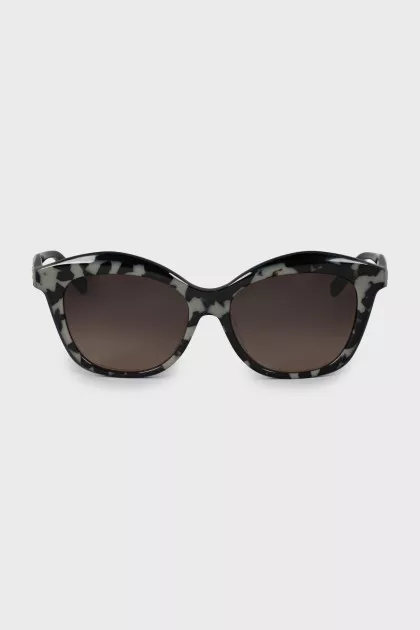 Black and white printed sunglasses