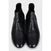 Leather boots with round toe