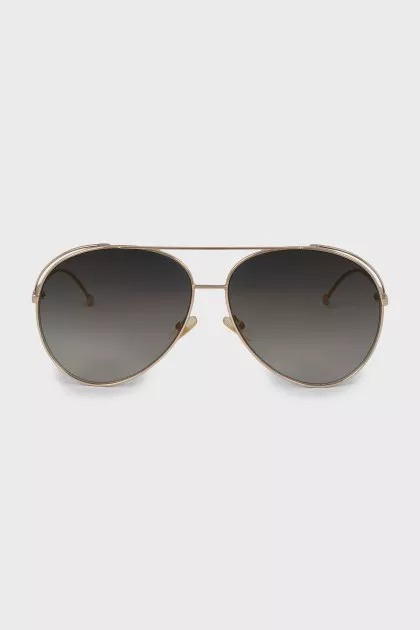Aviator sunglasses with gold frame