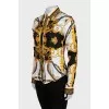 Fitted shirt with print and tag