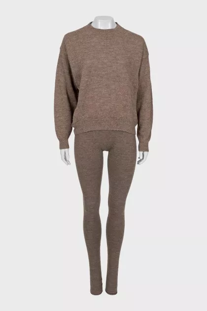 Knitted suit made of wool and alpaca