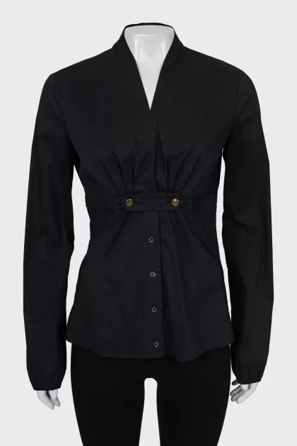 Fitted blouse with buttons