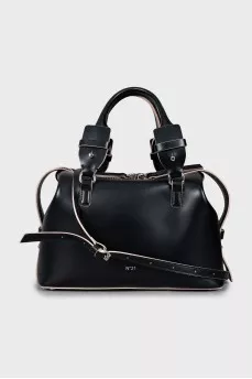 Tote bag with contrast seams