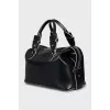 Tote bag with contrast seams