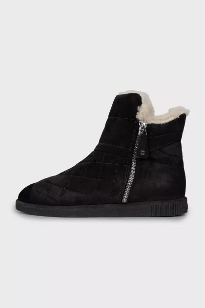 Insulated suede boots with zip