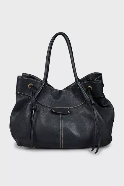 Tote bag with contrast stitching