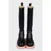 Leather boots with contrasting soles