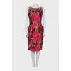 Fitted dress with abstract print
