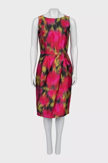 Fitted dress with abstract print