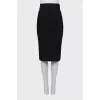 Black fitted skirt