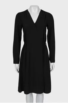 Fitted dress with long sleeves