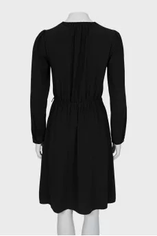 Fitted dress with long sleeves