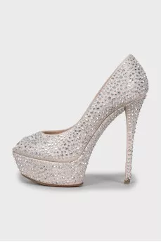 Stiletto heels decorated with rhinestones