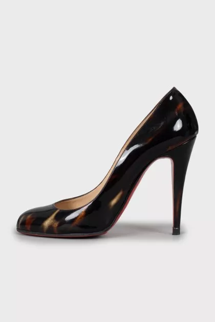 Patent leather shoes with print