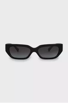 Sunglasses with gold logo