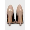 Patent leather shoes with mesh inserts