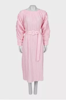 Pleated dress with voluminous sleeves