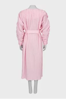 Pleated dress with voluminous sleeves