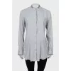 Fitted shirt with decoration