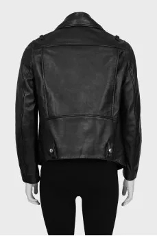 Leather jacket shortened at the back
