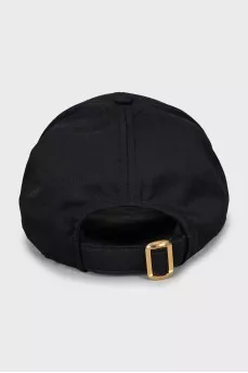 Black cap with embroidered logo