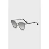 Cat eye sunglasses with decor