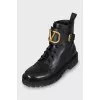 Leather boots with massive logo