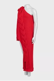 Knitted red dress with a slit