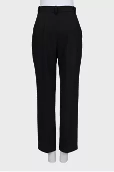 Woolen tapered trousers with creases