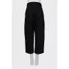 Cropped jeans with patch pockets