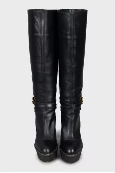 Leather boots with strap