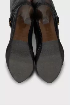 Leather boots with strap