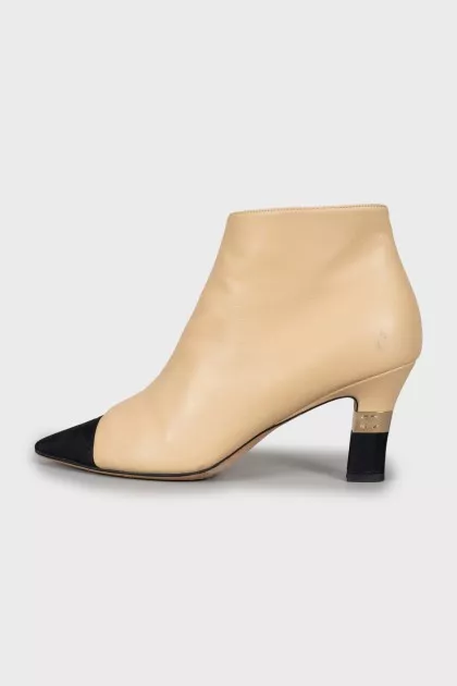 Leather ankle boots with textile toe
