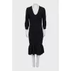 Fitted dress with relief print
