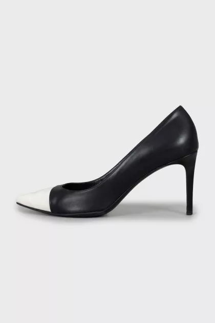 Leather shoes with white toe