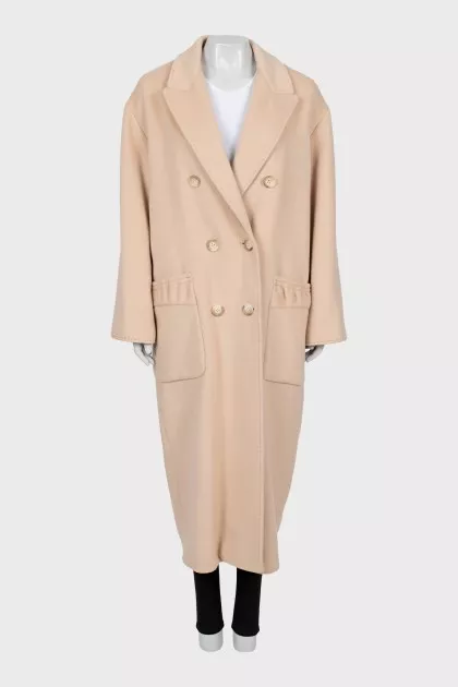 Beige coat with pockets