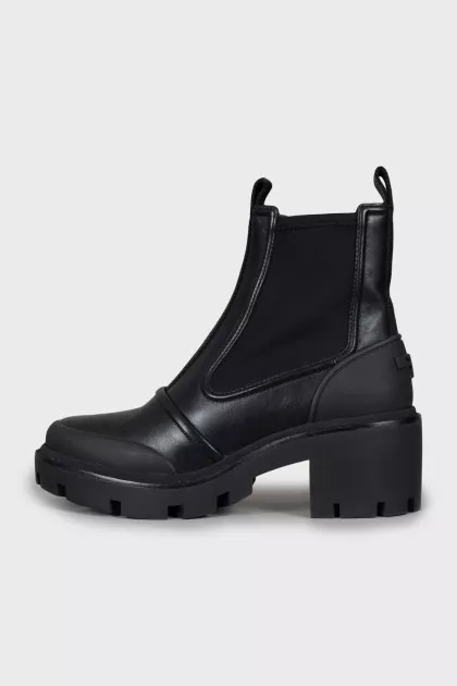 Leather boots with block heels